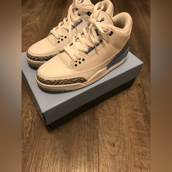 Jordan 3 unc size 10 - Picture 4 of 5